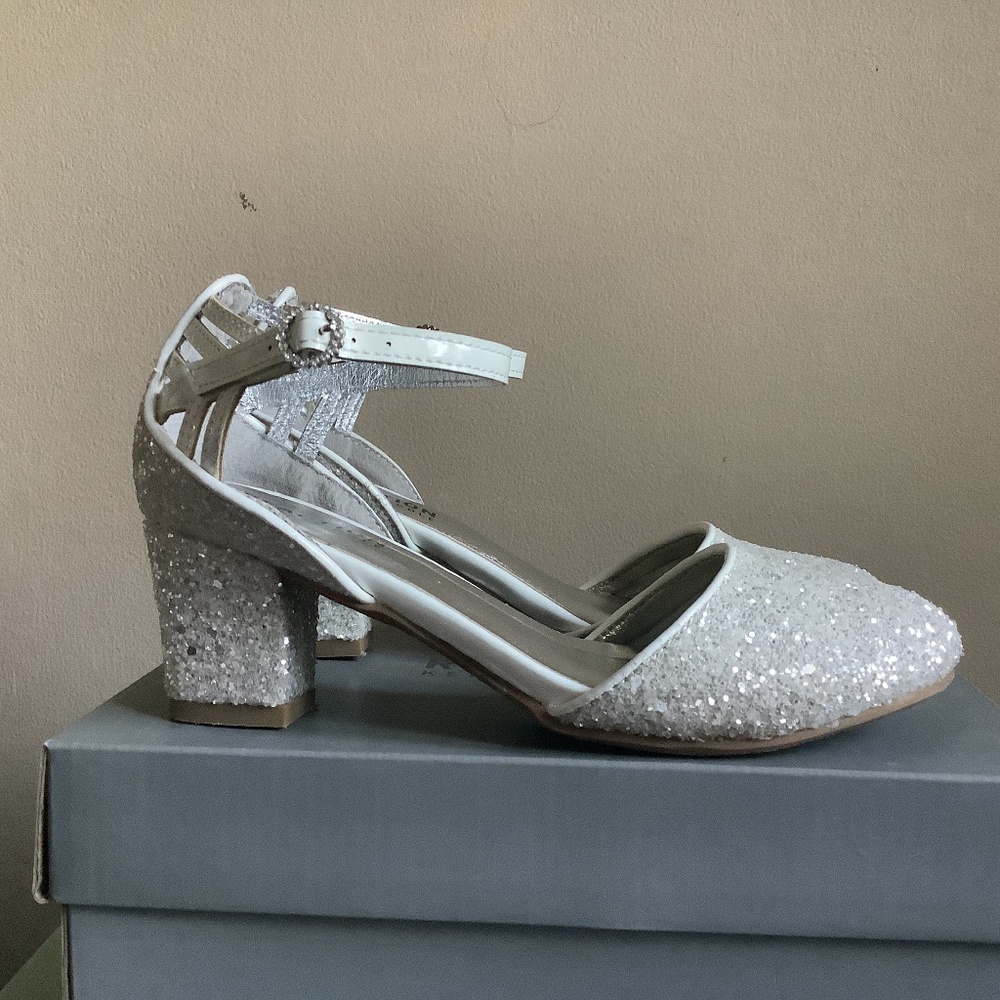 Kenneth Cole Reaction Sarah Shine